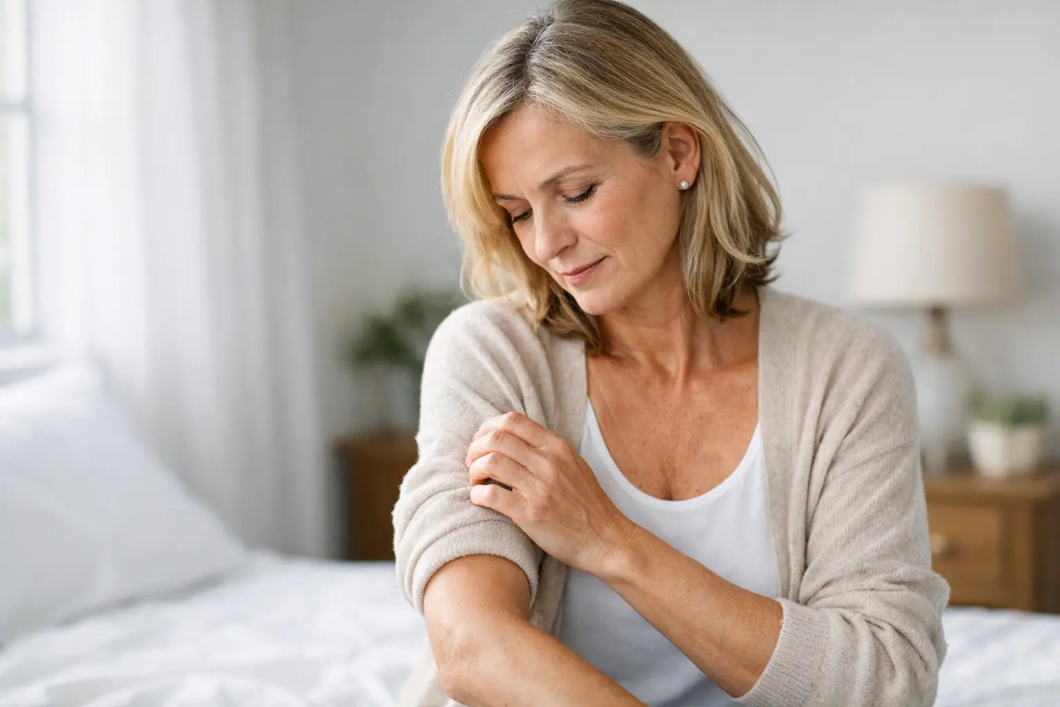 Can Menopause Cause Itchy Dry Skin? Yes.